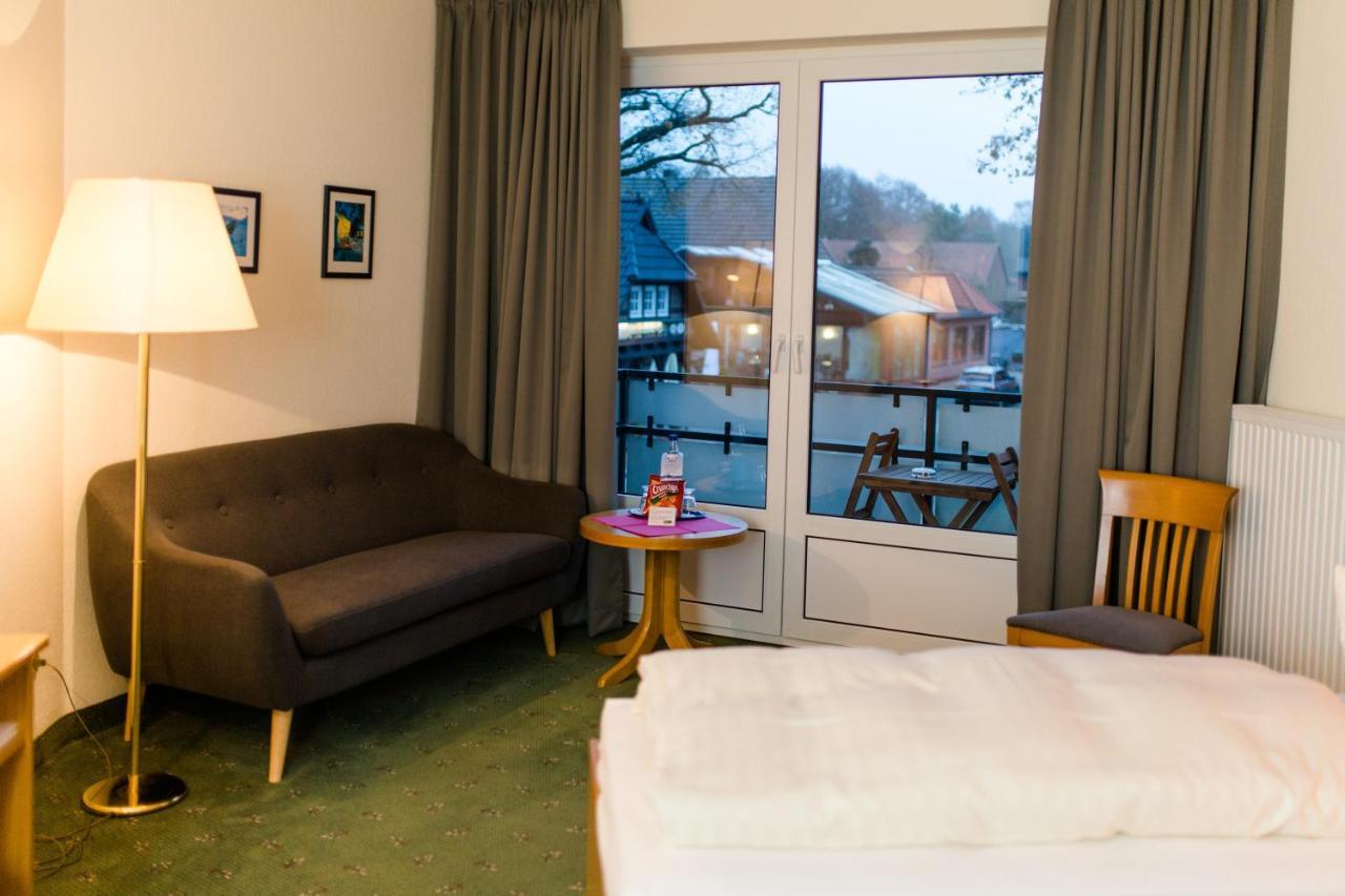 Akzent Hotel Zur Gruenen Eiche Bispingen Exterior foto